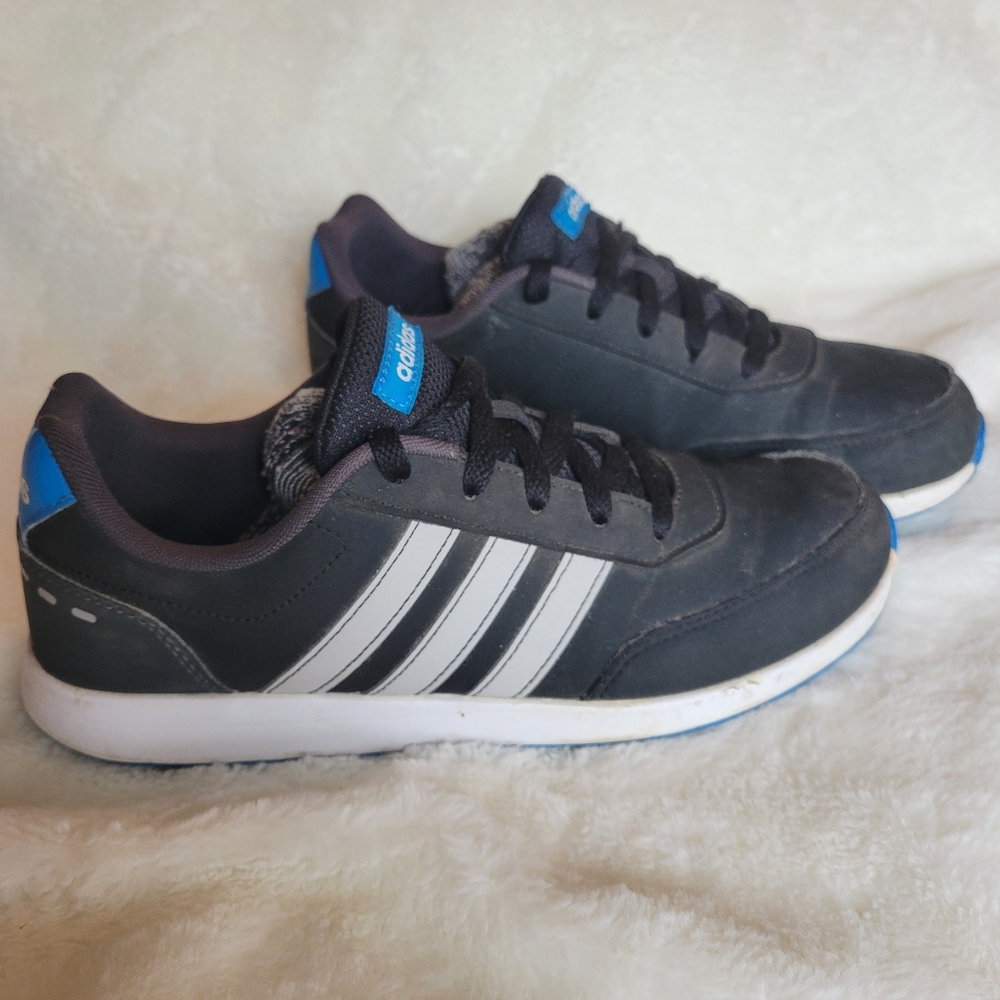 Adidas Men's Black and Blue Sneakers